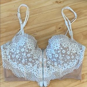 Victoria’s Secret Sexy Laced Lined Demi Bra